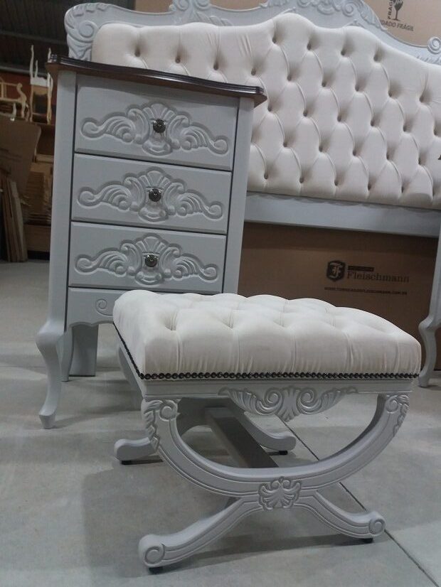 Puff Londres Fendi Acetinado